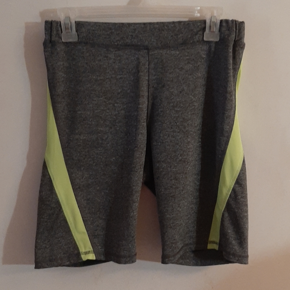 Aviva Junior's Sports Shorts Size XL